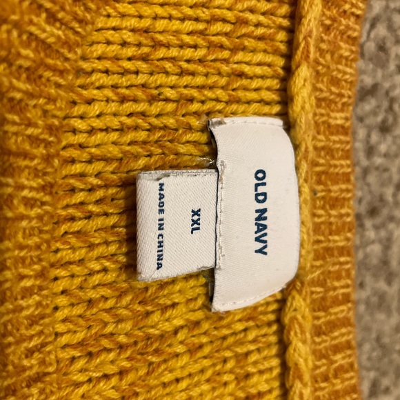 Old Navy knit sweater - Picture 3 of 4